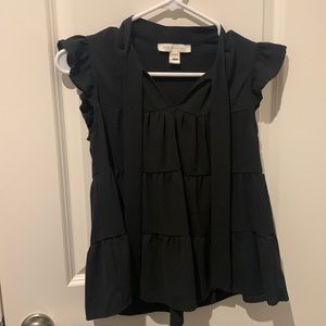 Black baby doll blouse with tie accent
